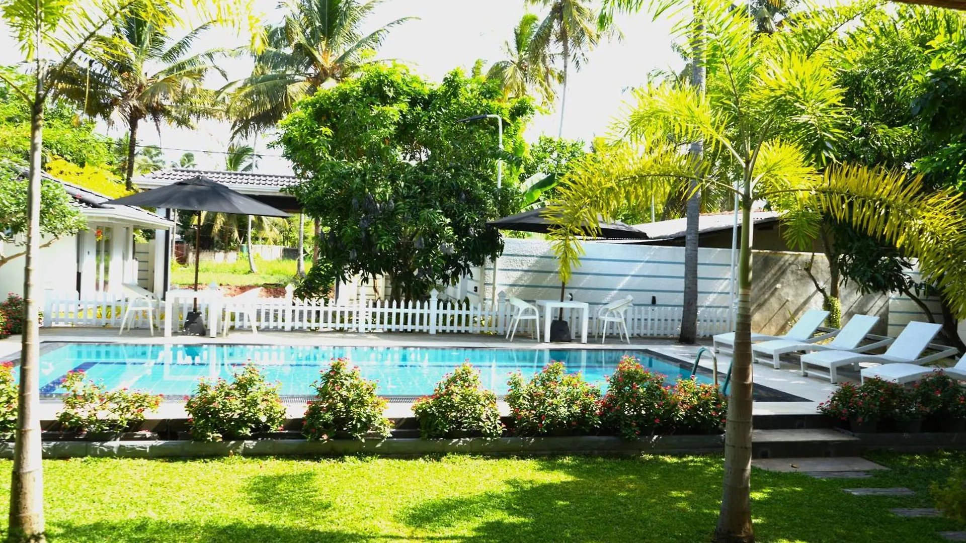 Wetland Resort Negombo Hotel